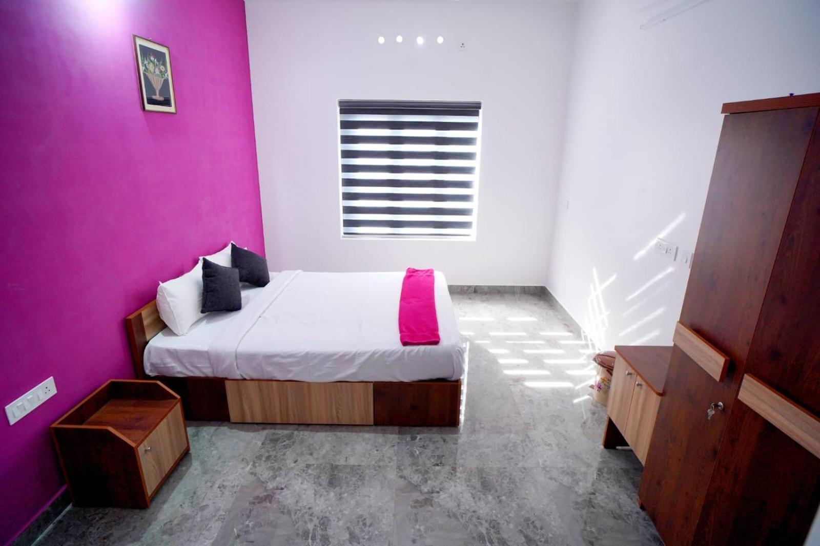 Vaishnavam Double Bedroom Villa Thekkady Exterior photo