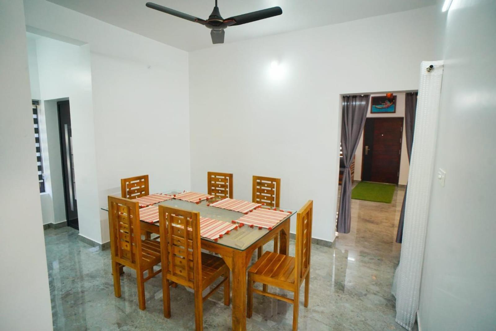 Vaishnavam Double Bedroom Villa Thekkady Exterior photo